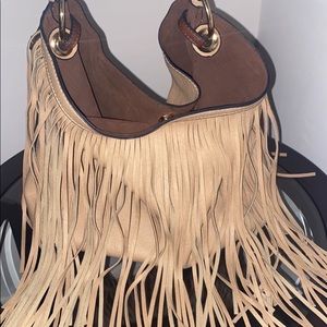 Three bird nest fringe spacious shoulder bag